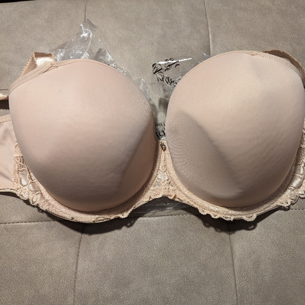 Pretty 😍 Fantasie bra 36G